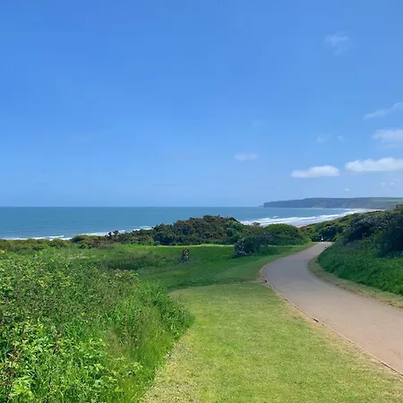 Сasa de vacaciones Seaview Cottage, The Bay, 2 Bedrooms, 2 Bathrooms, Parking, Patio, 2 Dogs Welcome Filey