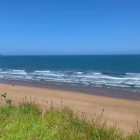 Сasa de vacaciones Seaview Cottage, The Bay, 2 Bedrooms, 2 Bathrooms, Parking, Patio, 2 Dogs Welcome
