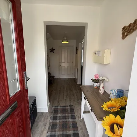 Seaview Cottage, The Bay, 2 Bedrooms, 2 Bathrooms, Parking, Patio, 2 Dogs Welcome Сasa de vacaciones
