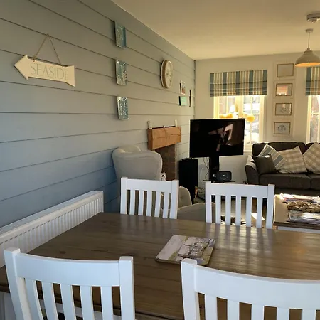 Seaview Cottage, The Bay Filey, Sleeps 4, 2 Dogs Welcome Semesterbostad